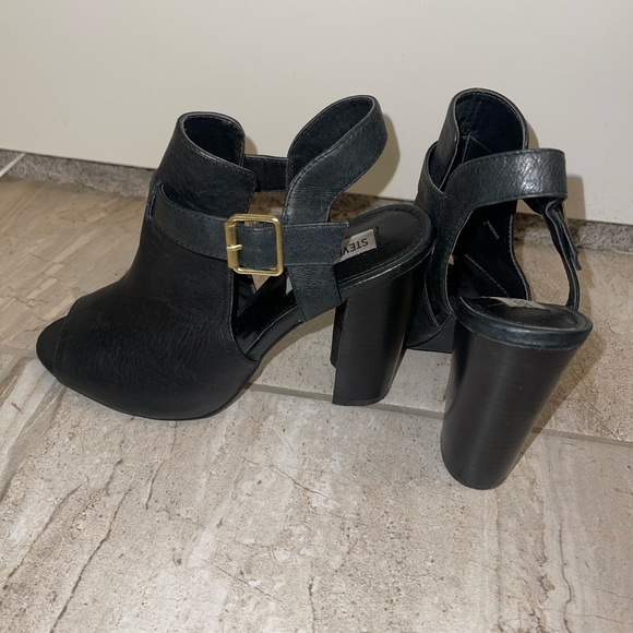 Steve Madden Shoes - Steve Madden black heels